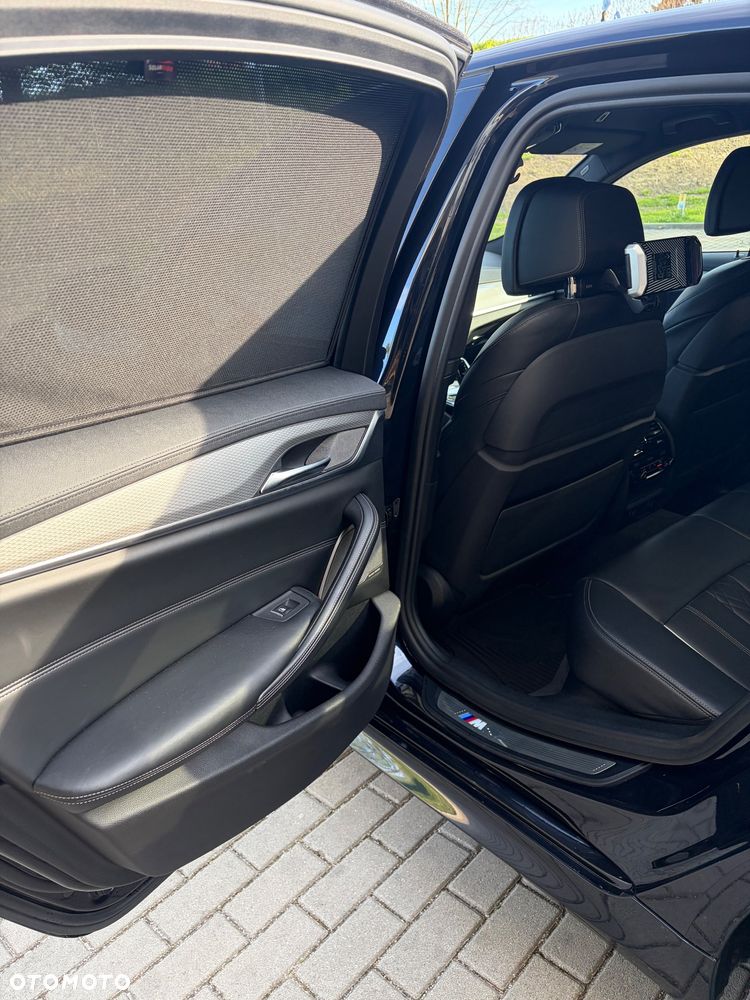 BMW Seria 5 M550i xDrive sport - 18