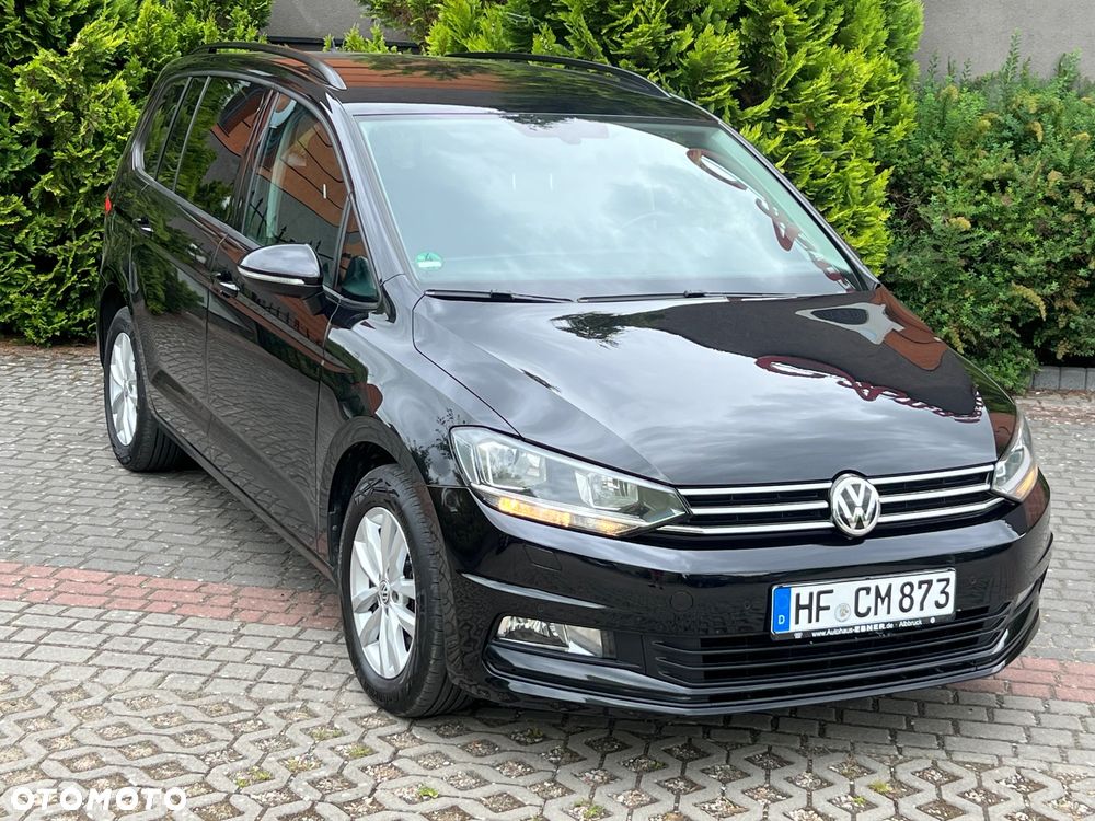 Volkswagen Touran - 1