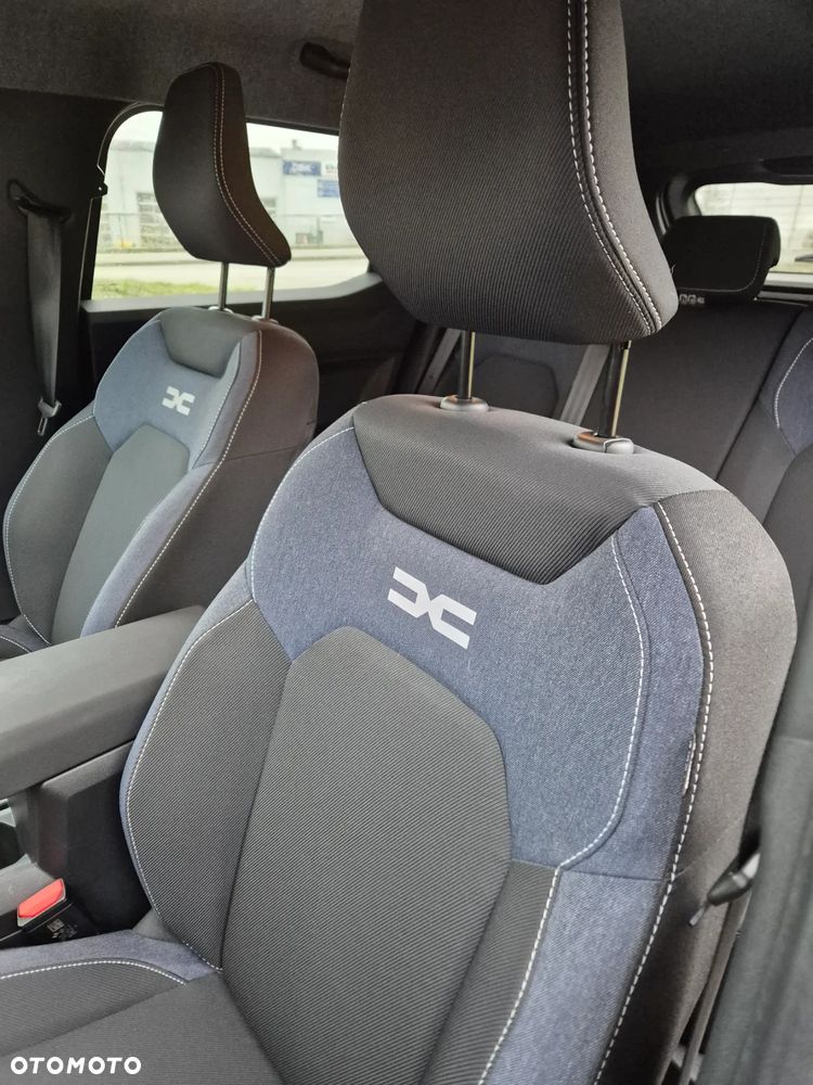 Dacia Duster 1.6 Full Hybrid 140 Journey MMT - 16