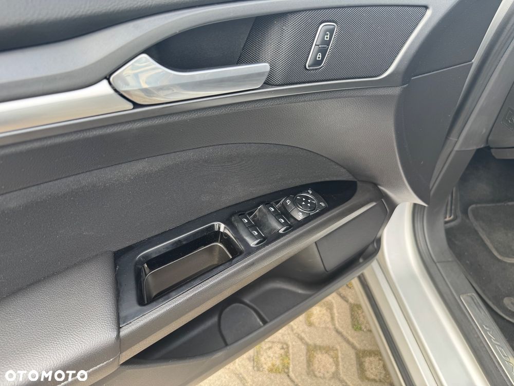 Ford Mondeo 2.0 TDCi Titanium PowerShift - 8
