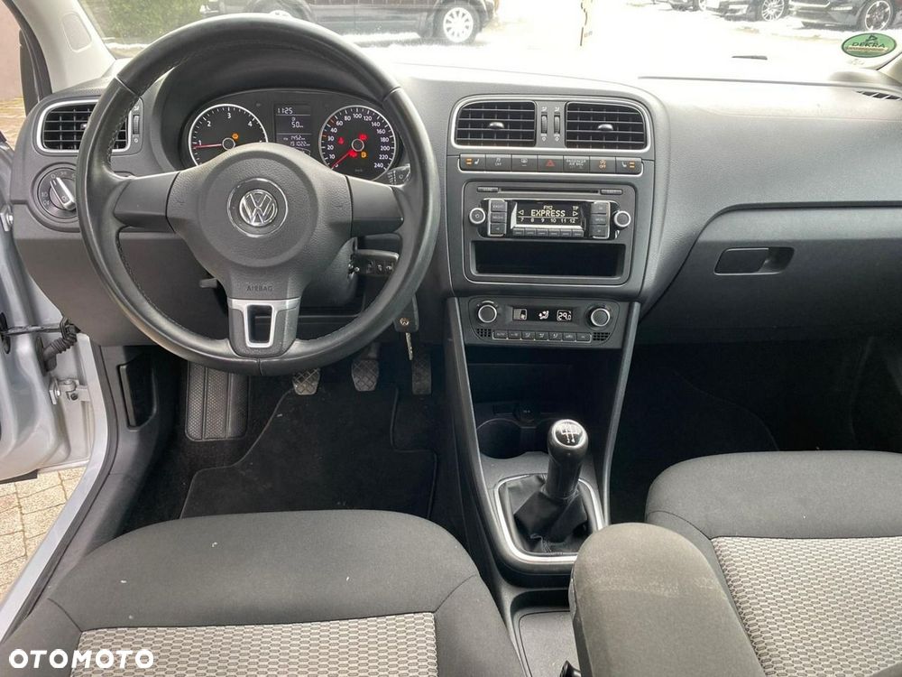 Volkswagen Polo - 8