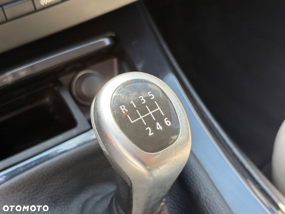 BMW Seria 3 318i Edition Exclusive - 23