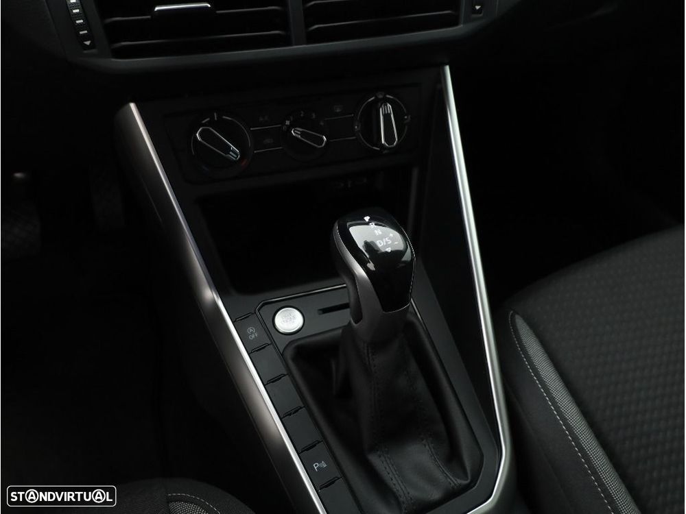 VW Taigo 1.0 TSI Urban DSG - 19