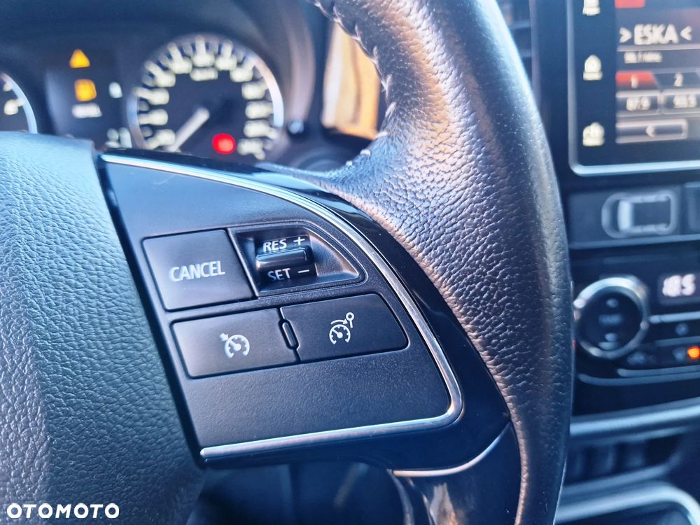 Mitsubishi Outlander - 16