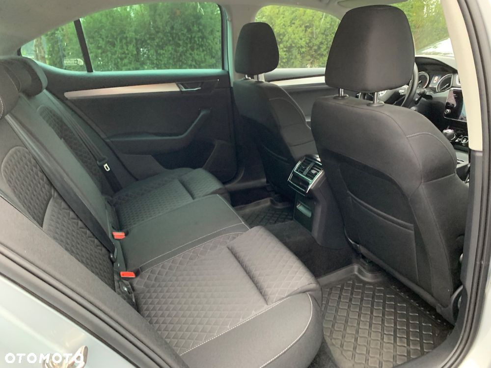 Skoda Superb 1.5 TSI Ambition DSG - 29