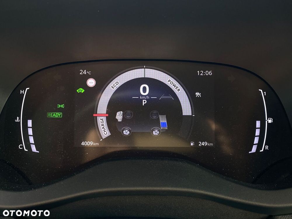 Toyota Yaris Hybrid 1.5 Style - 24