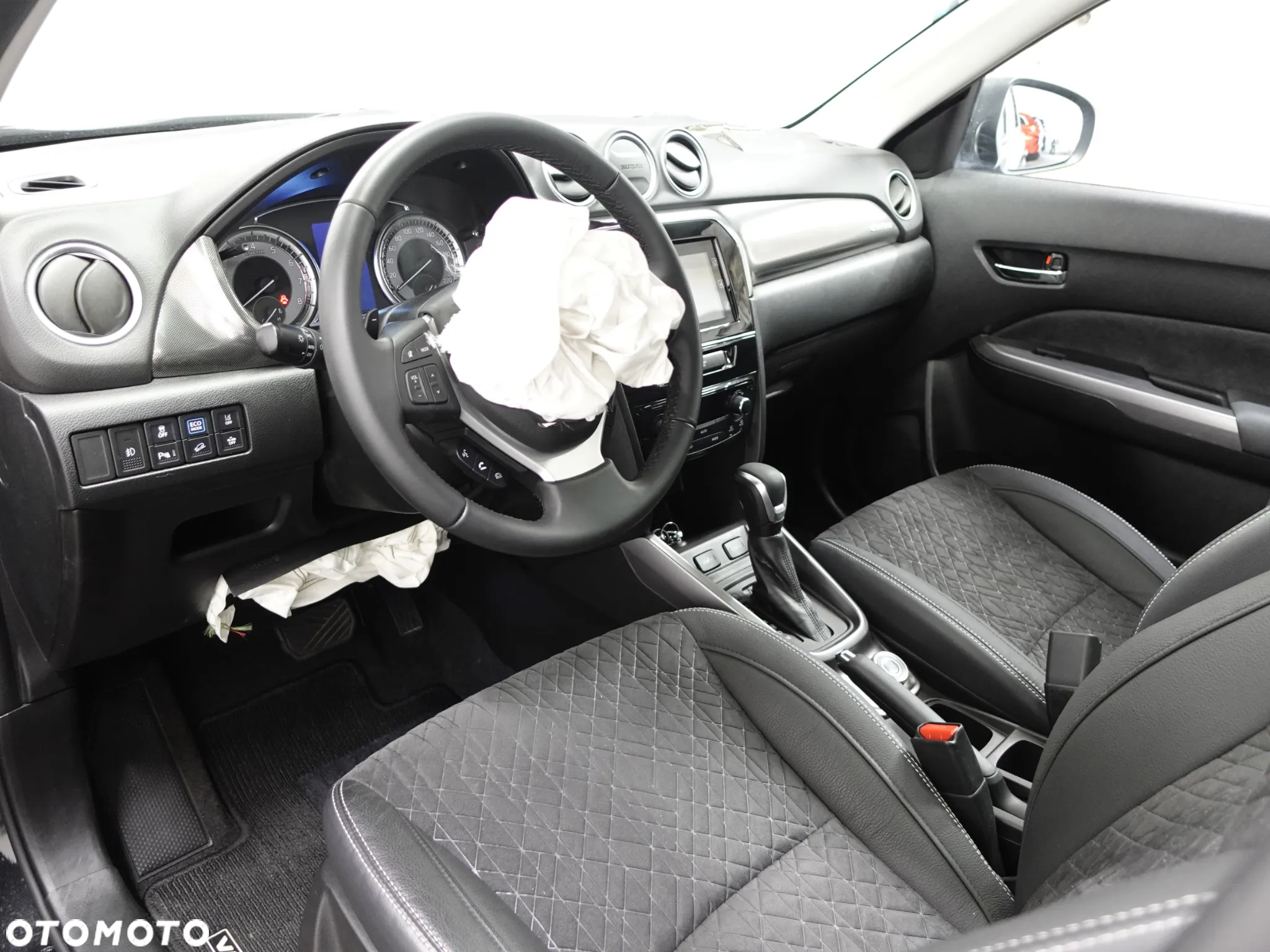 Suzuki Vitara 1.5 DualJet Hybrid Premium Plus 4WD AGS - 22
