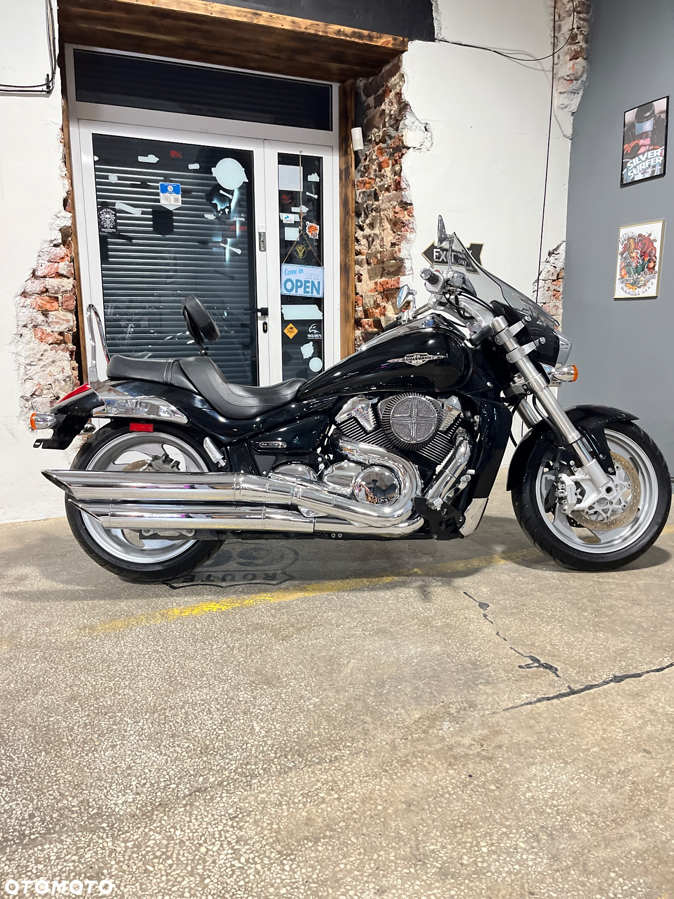 Suzuki Intruder - 2
