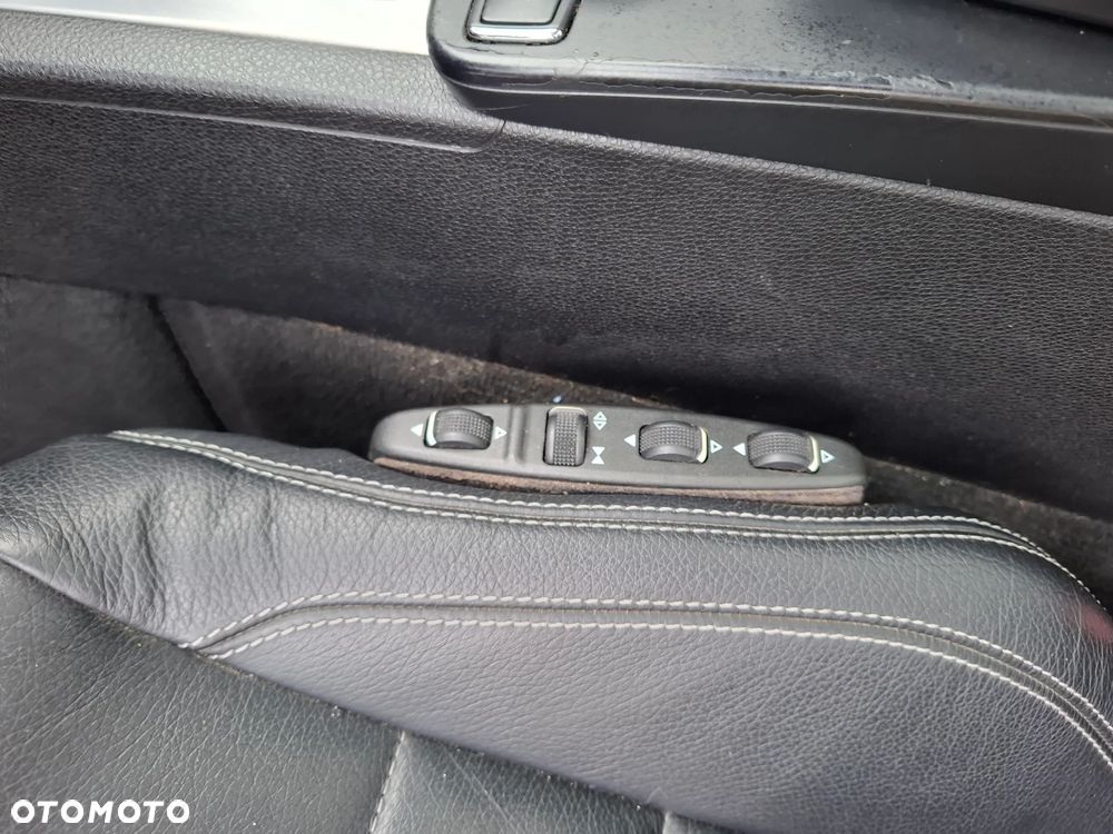 Mercedes-Benz Klasa E - 31