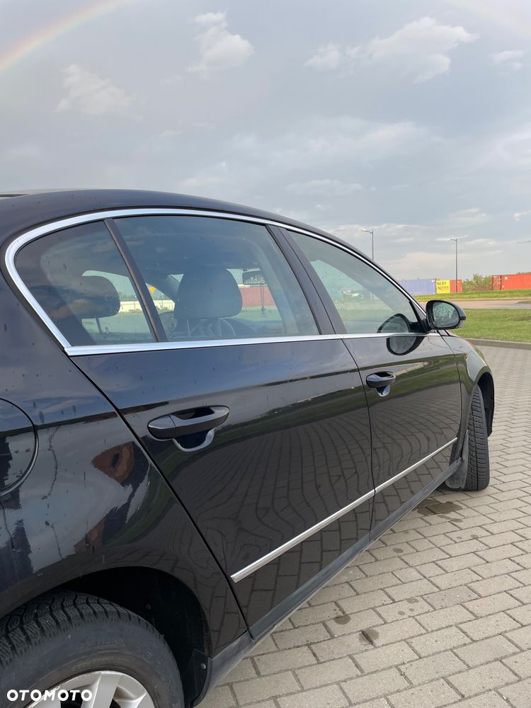 Volkswagen Passat 2.0 TDI Comfortline - 5