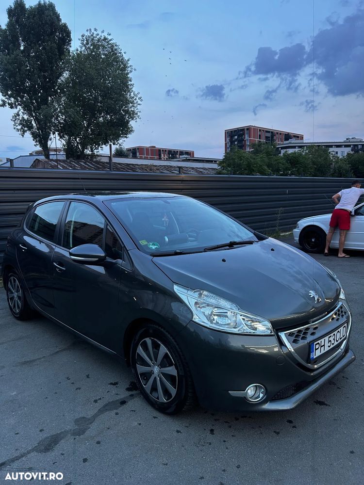 Peugeot 208 - 2