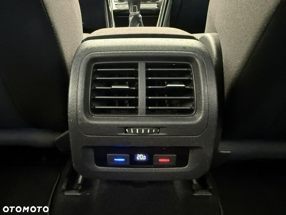 Volkswagen Touran 1.6 TDI BMT Comfortline - 21