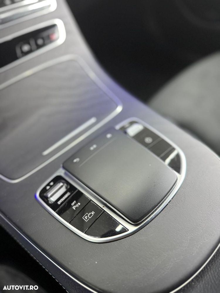 Mercedes-Benz E 300 9G-TRONIC AMG Line - 24