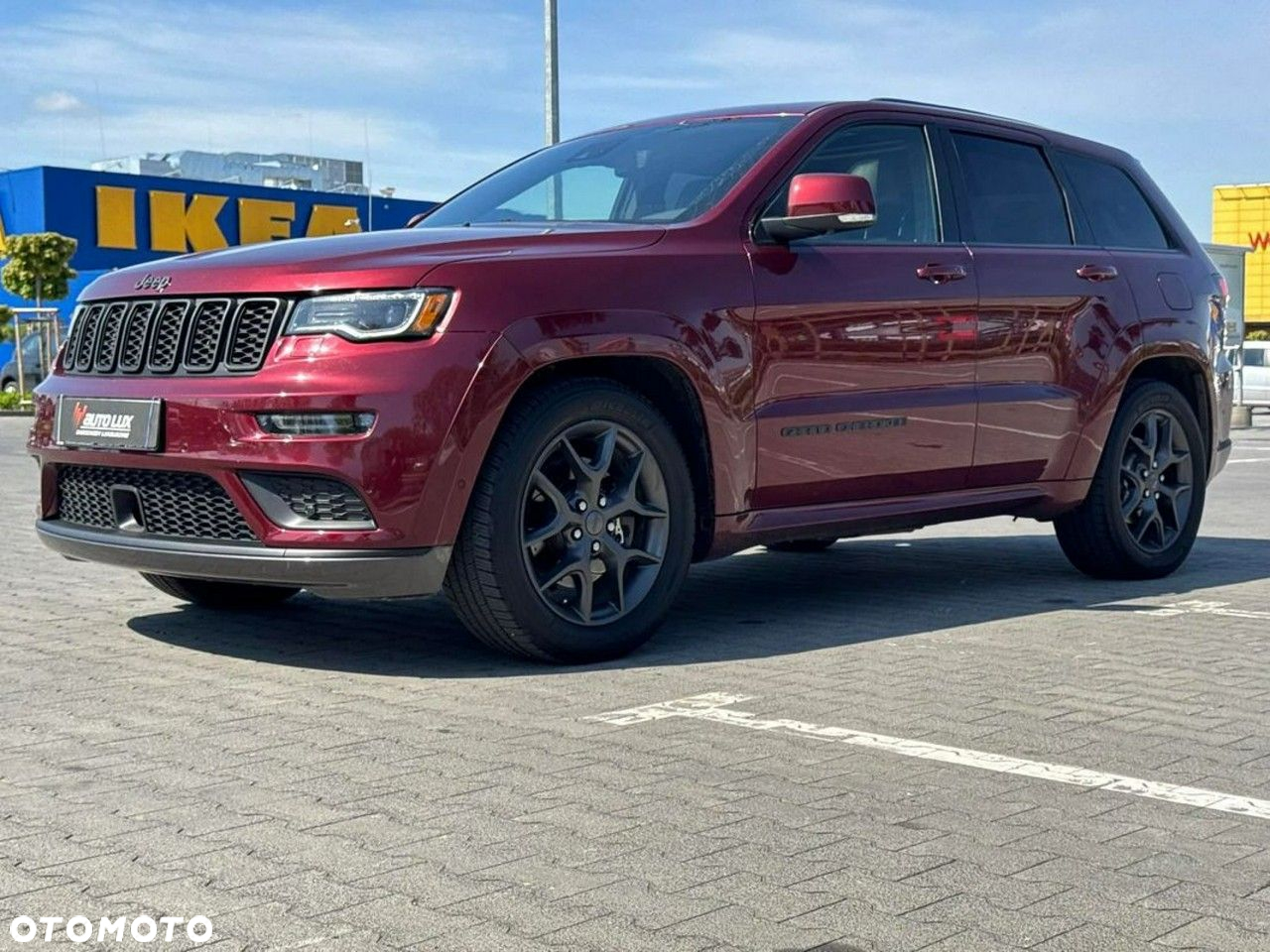 Jeep Grand Cherokee - 32