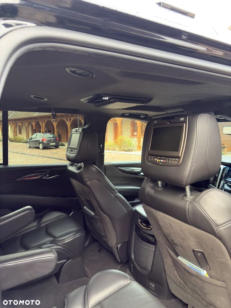 Cadillac Escalade - 8