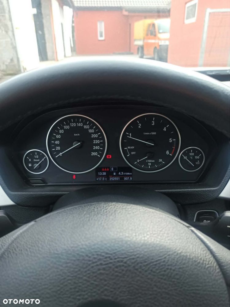 BMW Seria 3 318d EU6 - 6