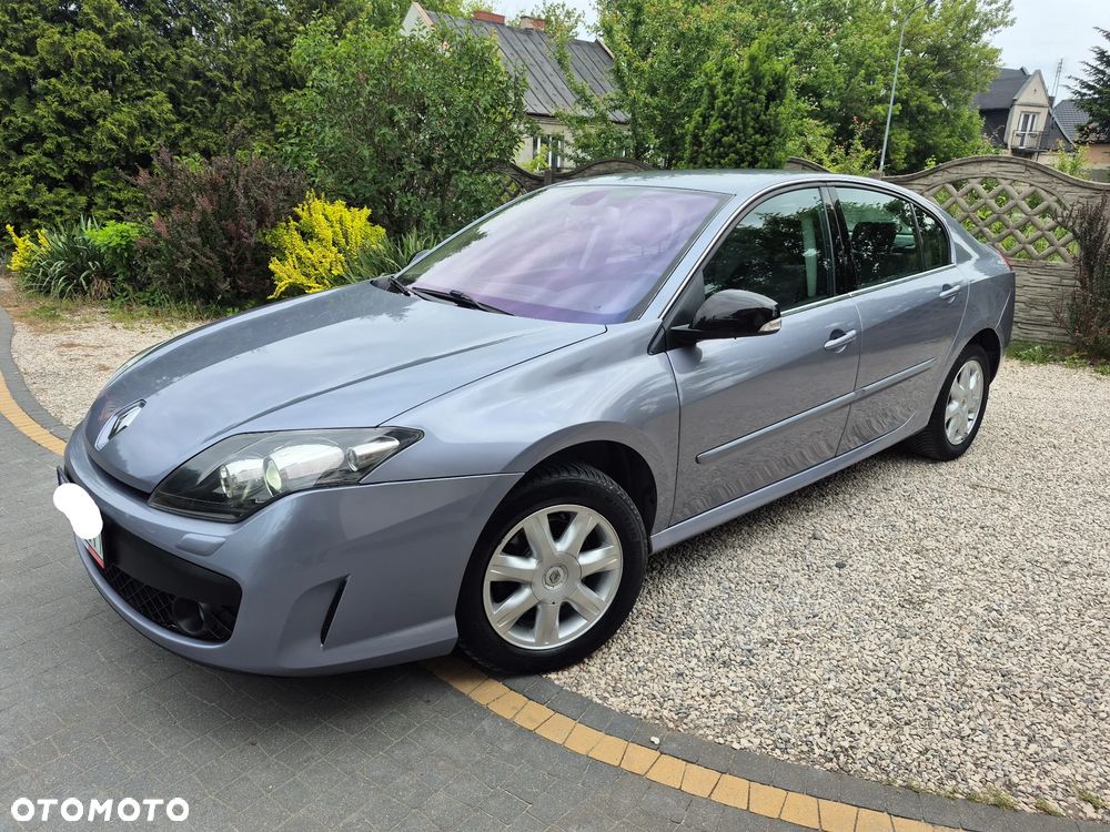 Renault Laguna dCi 150 FAP GT - 11