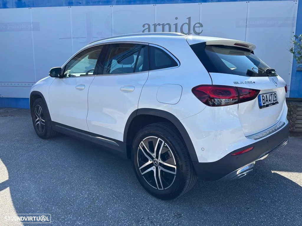 Mercedes-Benz GLA 250 e Progressive - 4