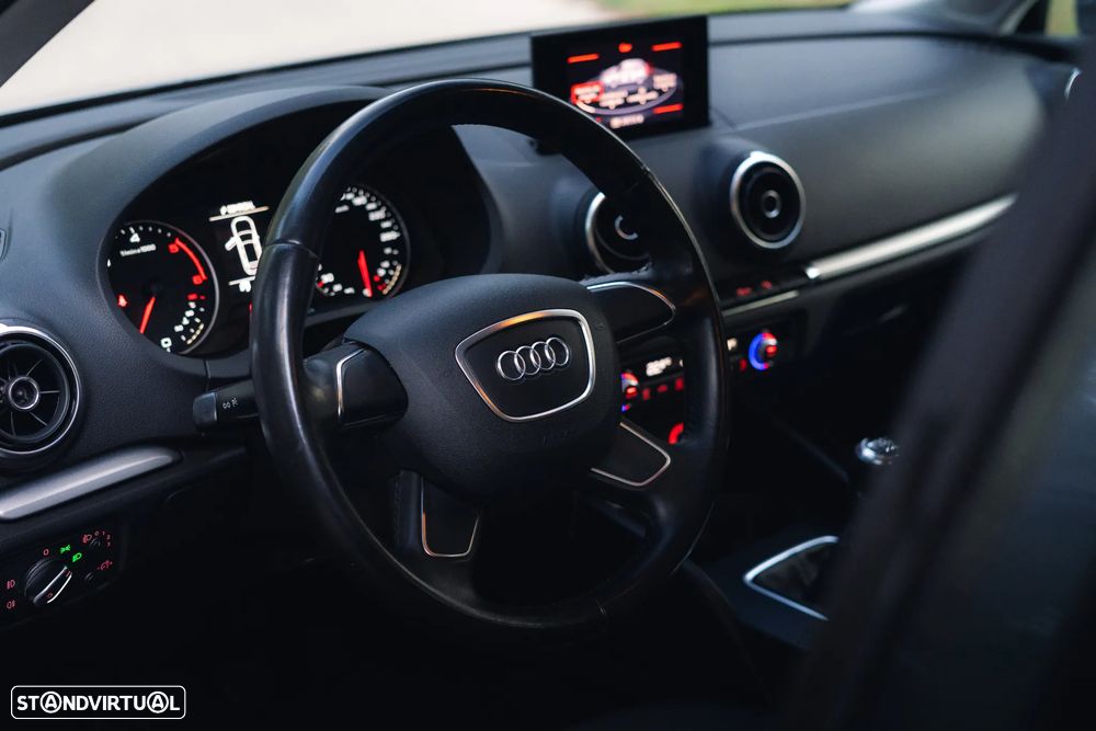 Audi A3 Sportback 1.6 TDI Advance - 10