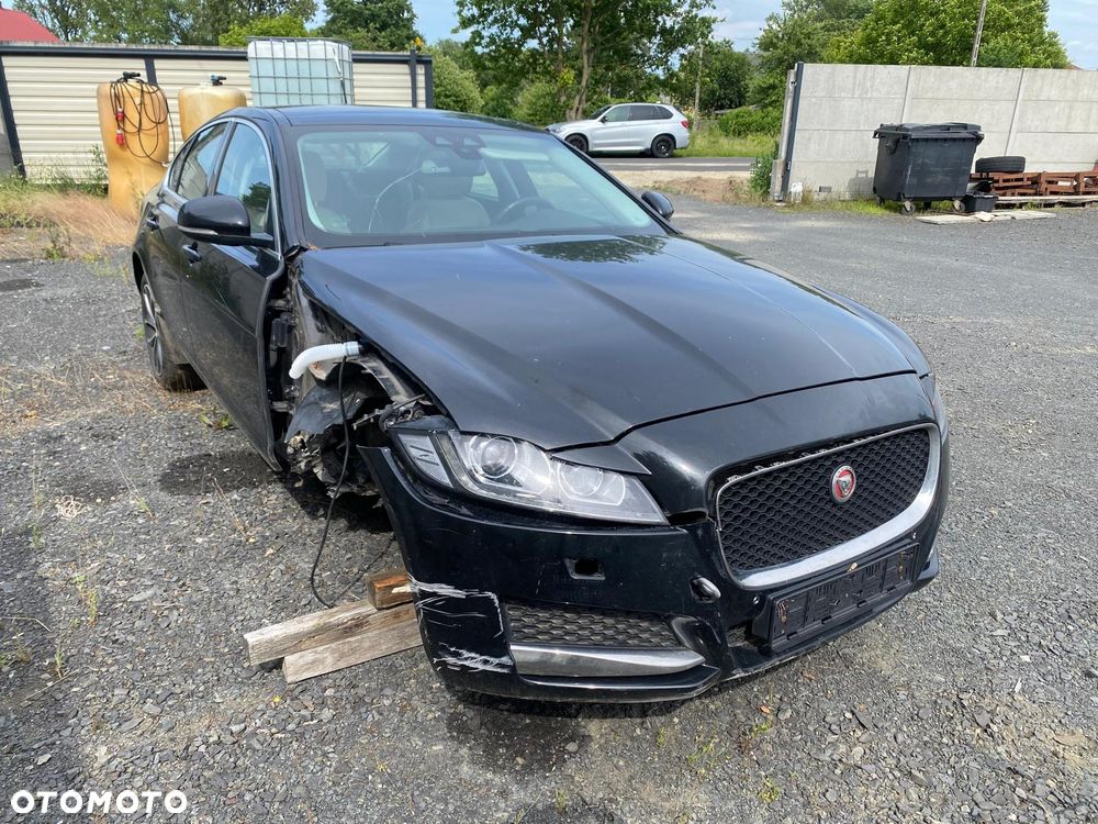 Jaguar XF 20d AWD Prestige - 2