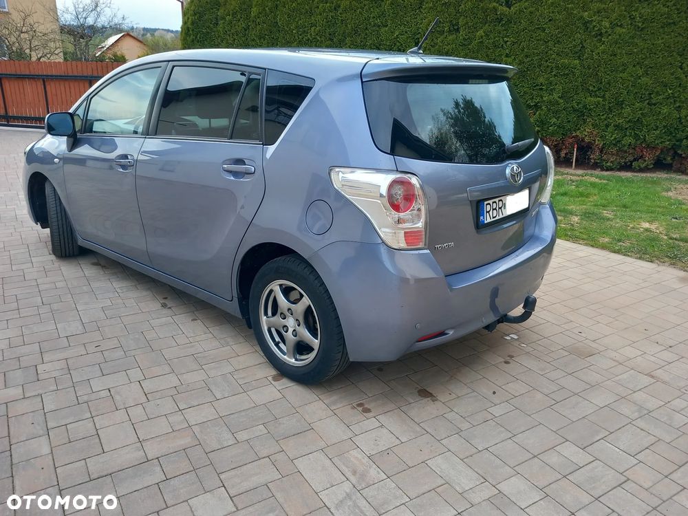 Toyota Verso 2.0 D-4D - 11