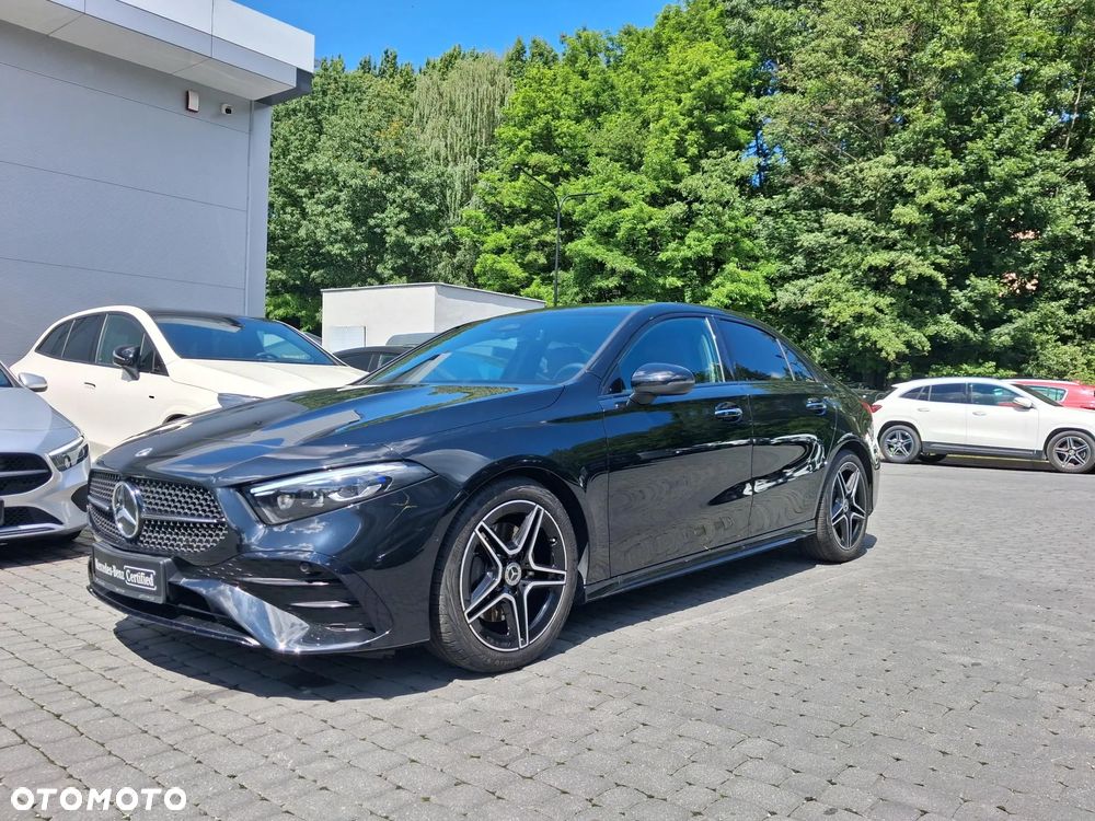 Mercedes-Benz Klasa A 220 4-Matic AMG Line 8G-DCT - 1