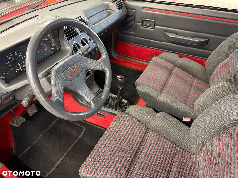 Peugeot 205 - 12