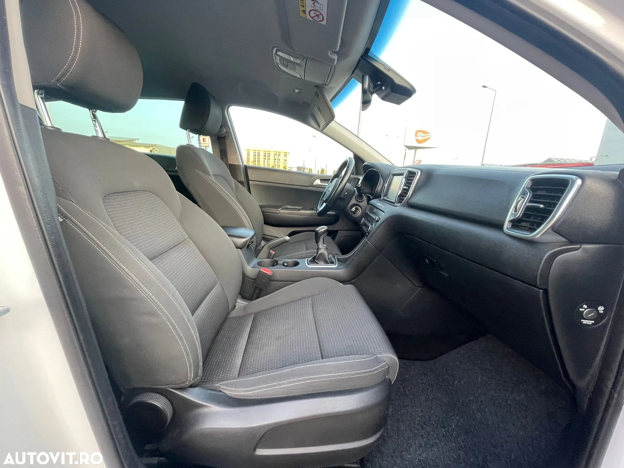 Kia Sportage 1.7 CRDI 2WD Dream-Team Edition - 18