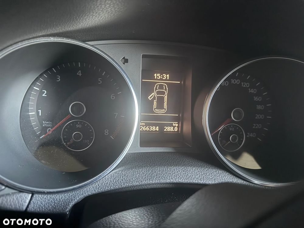 Volkswagen Golf 1.6 Comfortline - 4