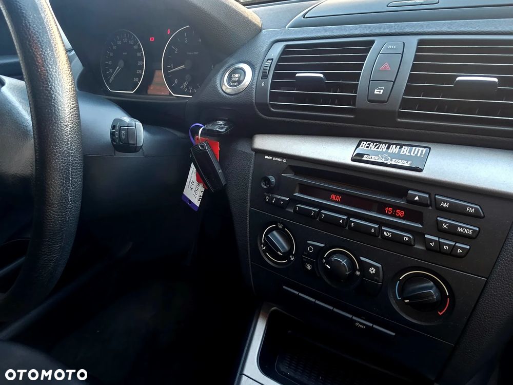 BMW Seria 1 116i - 11