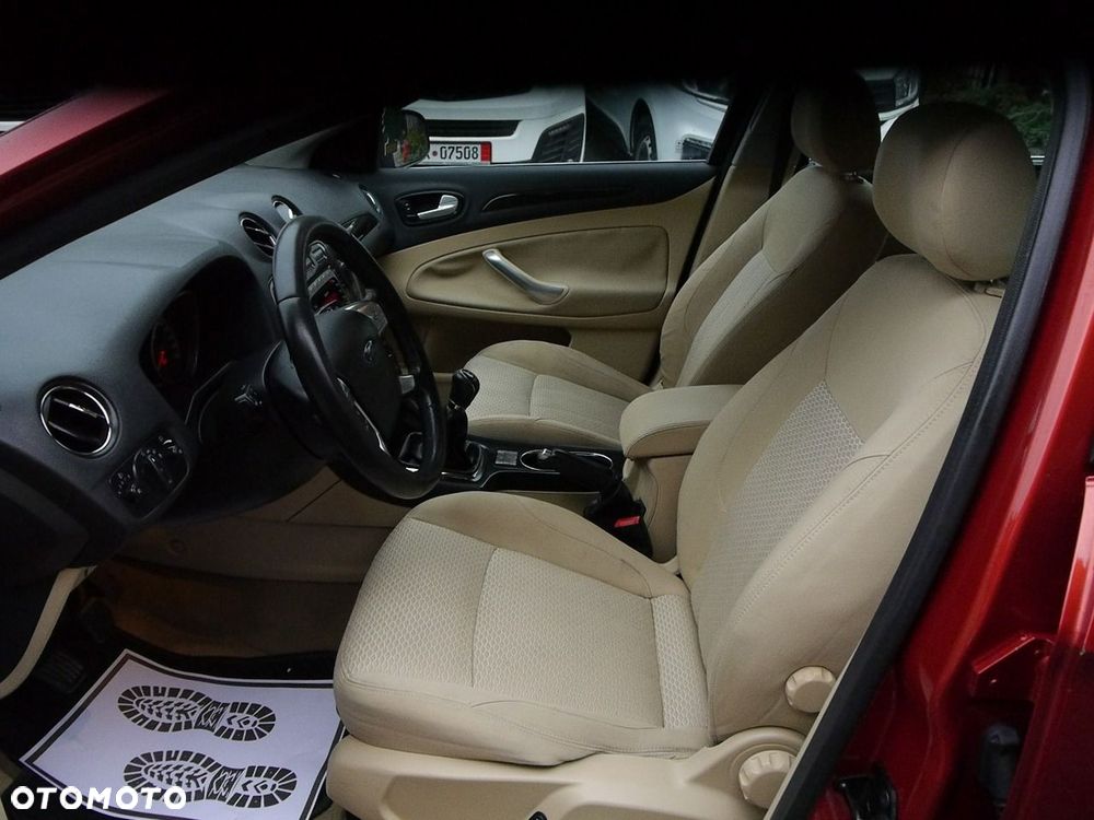 Ford Mondeo 2.0 FF Ghia - 30