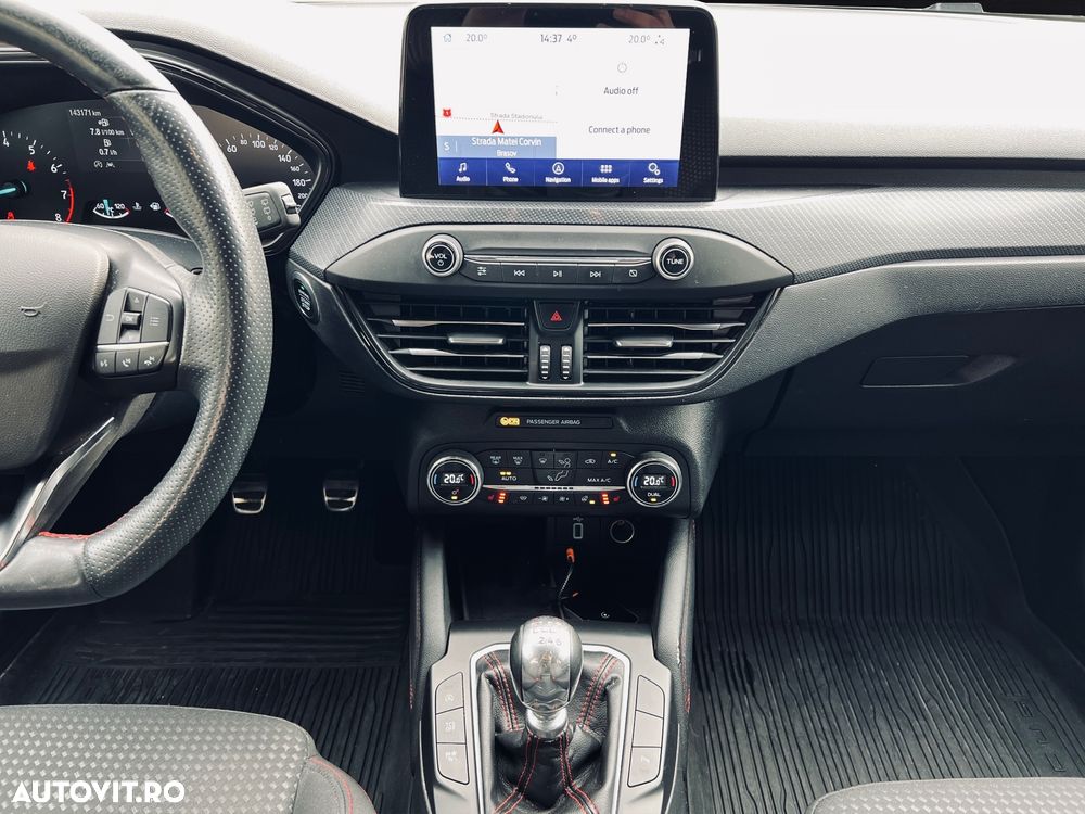 Ford Focus 1.5 EcoBoost ST Line Business - 12