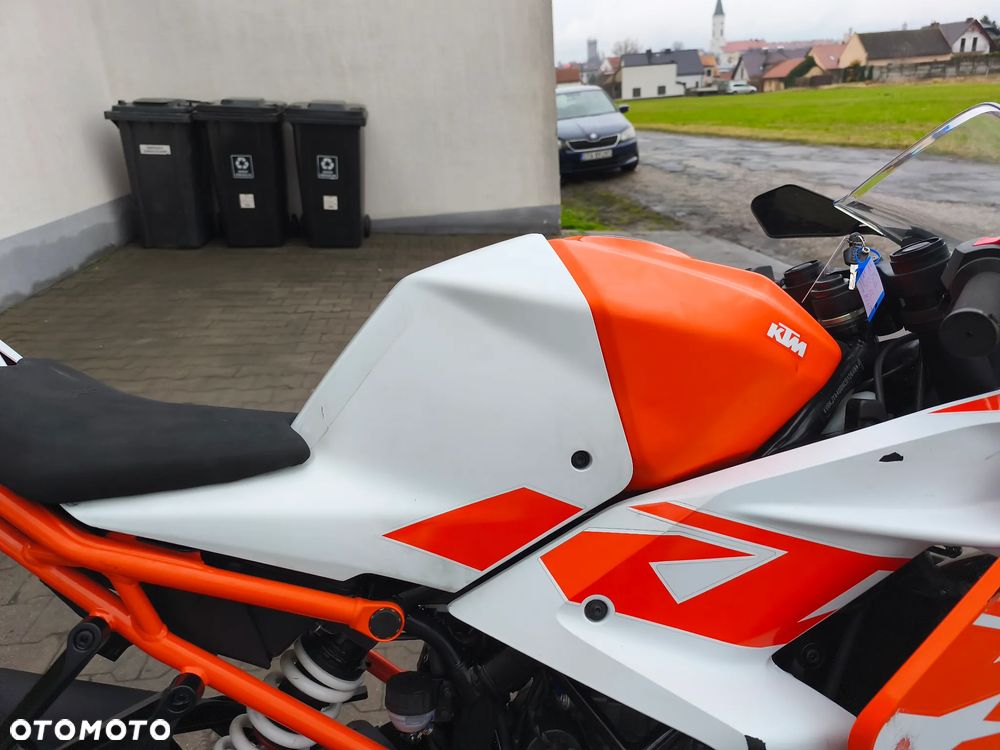 KTM RC 125 - 21