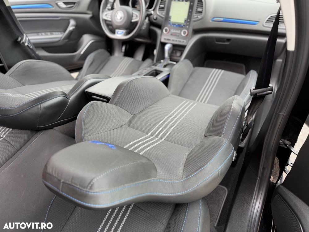 Renault Megane ENERGY TCe 205 EDC GT - 25