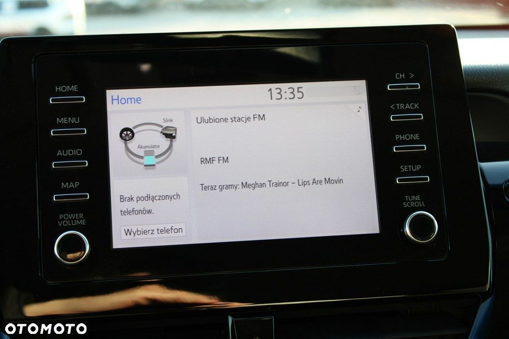 Toyota Camry - 23