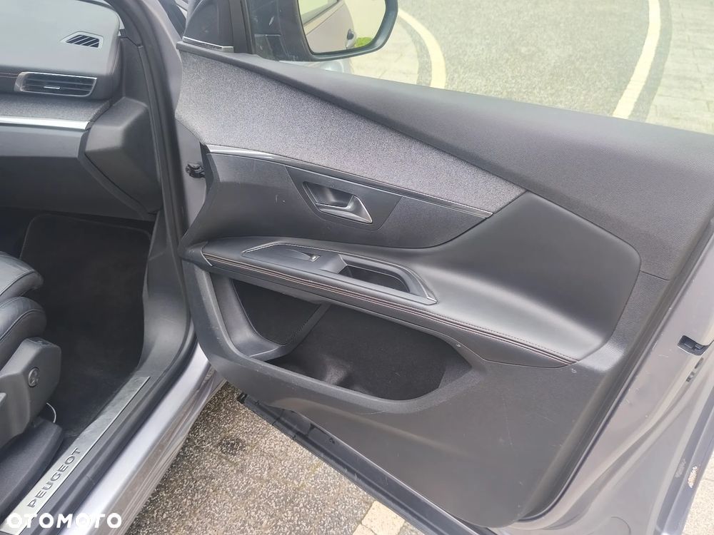 Peugeot 5008 HDI 115 Allure - 19