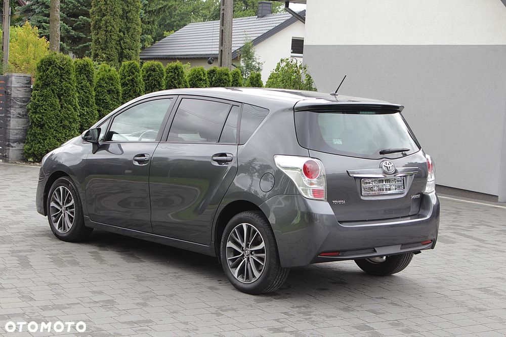 Toyota Verso 1.8 Prestige MS EU6 - 25