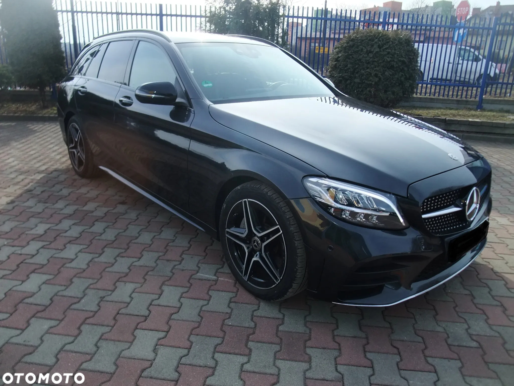 Mercedes-Benz Klasa C 300 T 4Matic 9G-TRONIC - 2