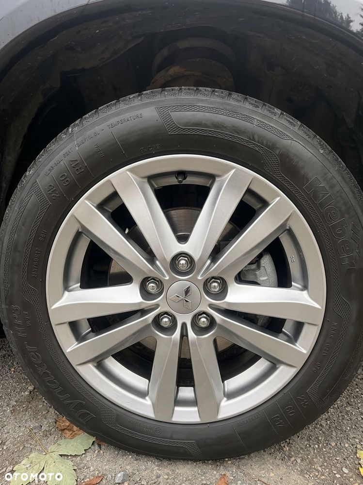 Mitsubishi ASX - 16