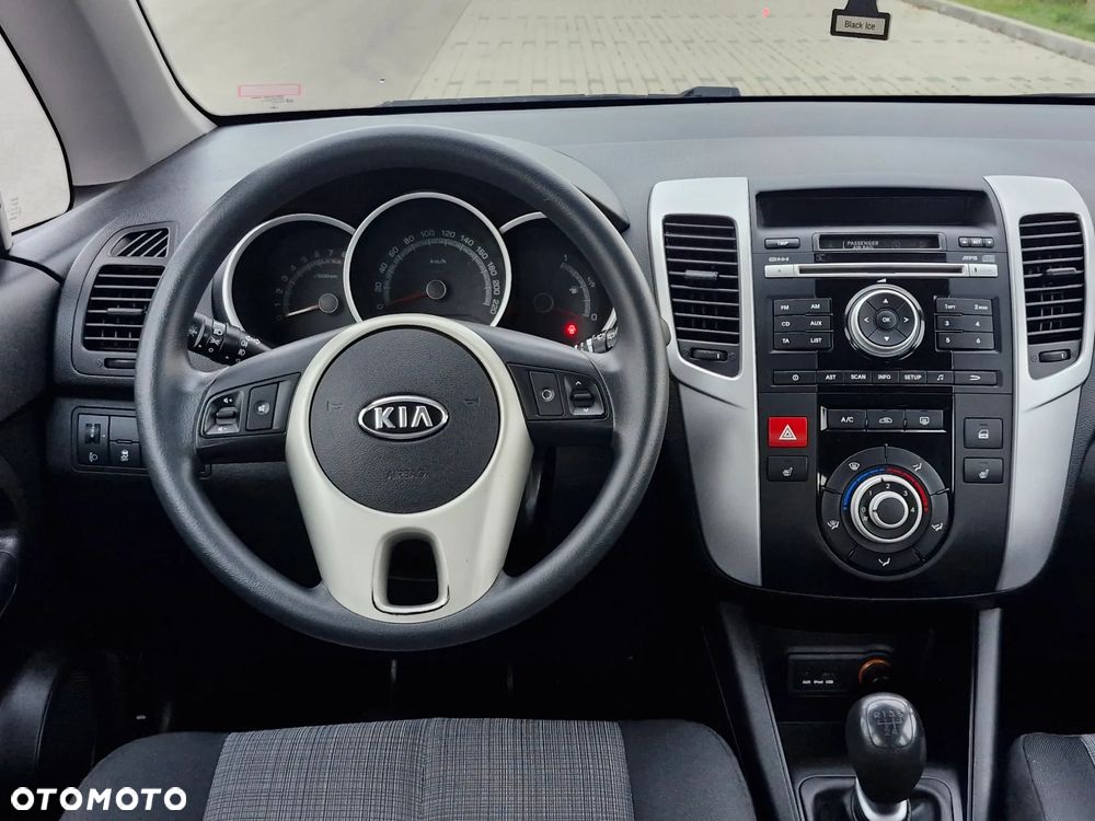 Kia Venga 1.4 CVVT Vision - 22