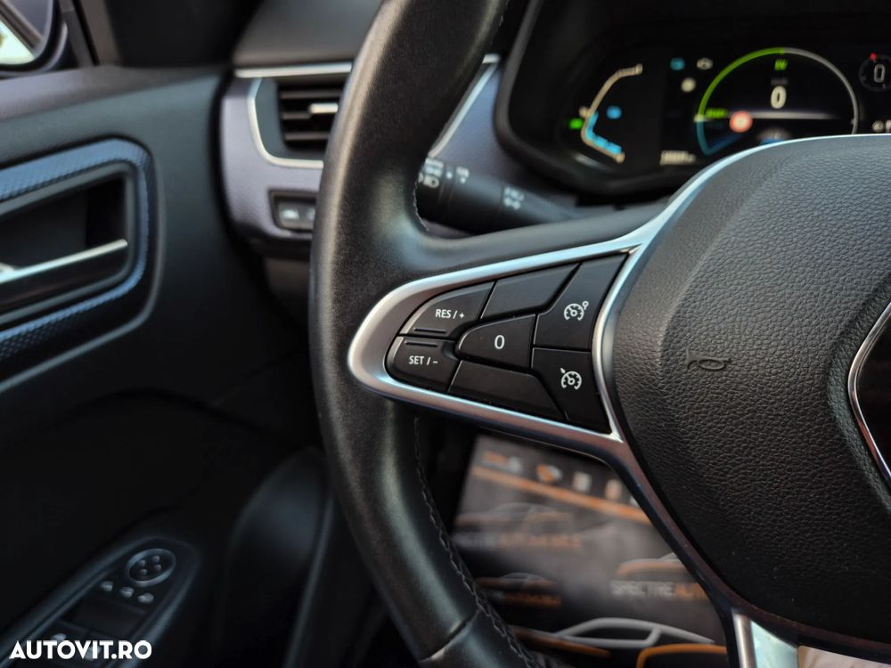 Renault Arkana E-TECH 145 Evolution - 17