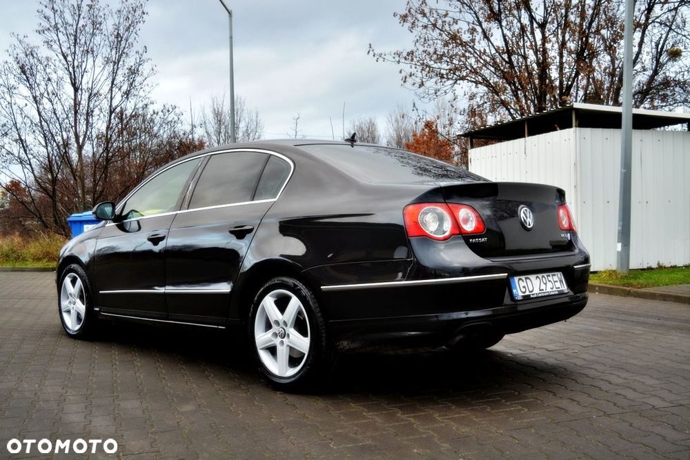 Volkswagen Passat 2.0 TDI DPF Highline - 4