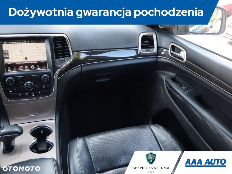 Jeep Grand Cherokee - 9