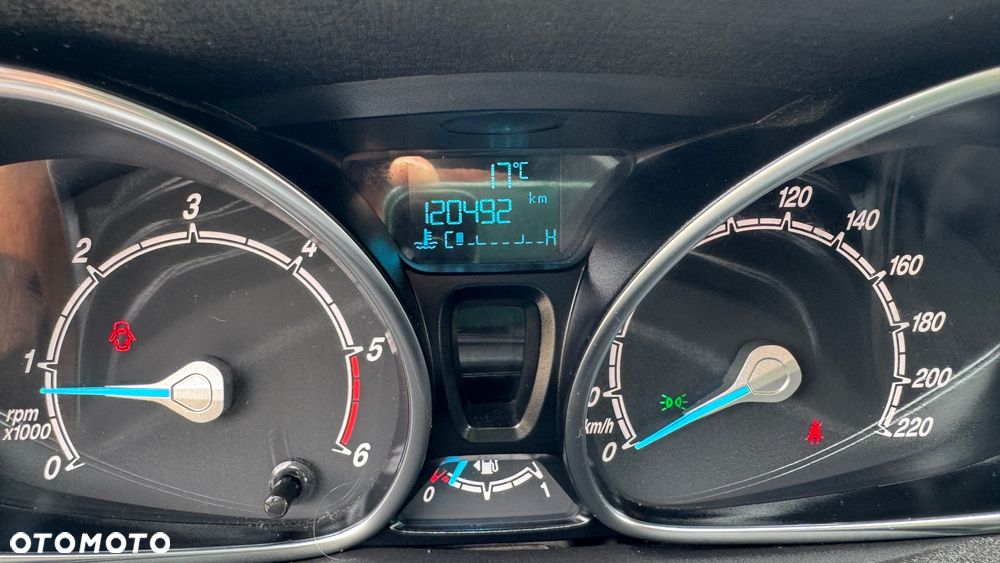 Ford Fiesta - 17