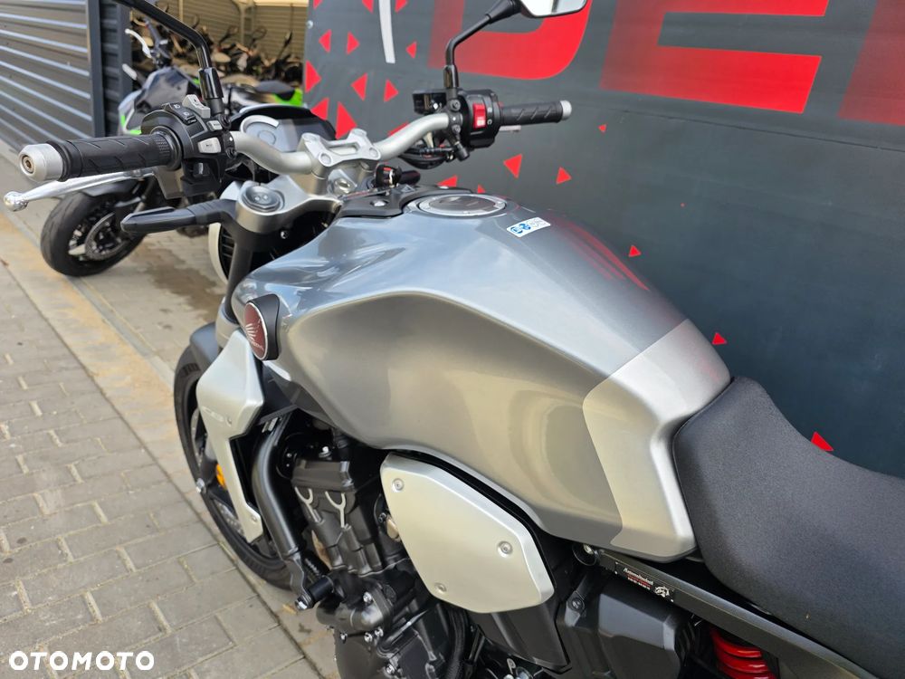 Honda CB - 9