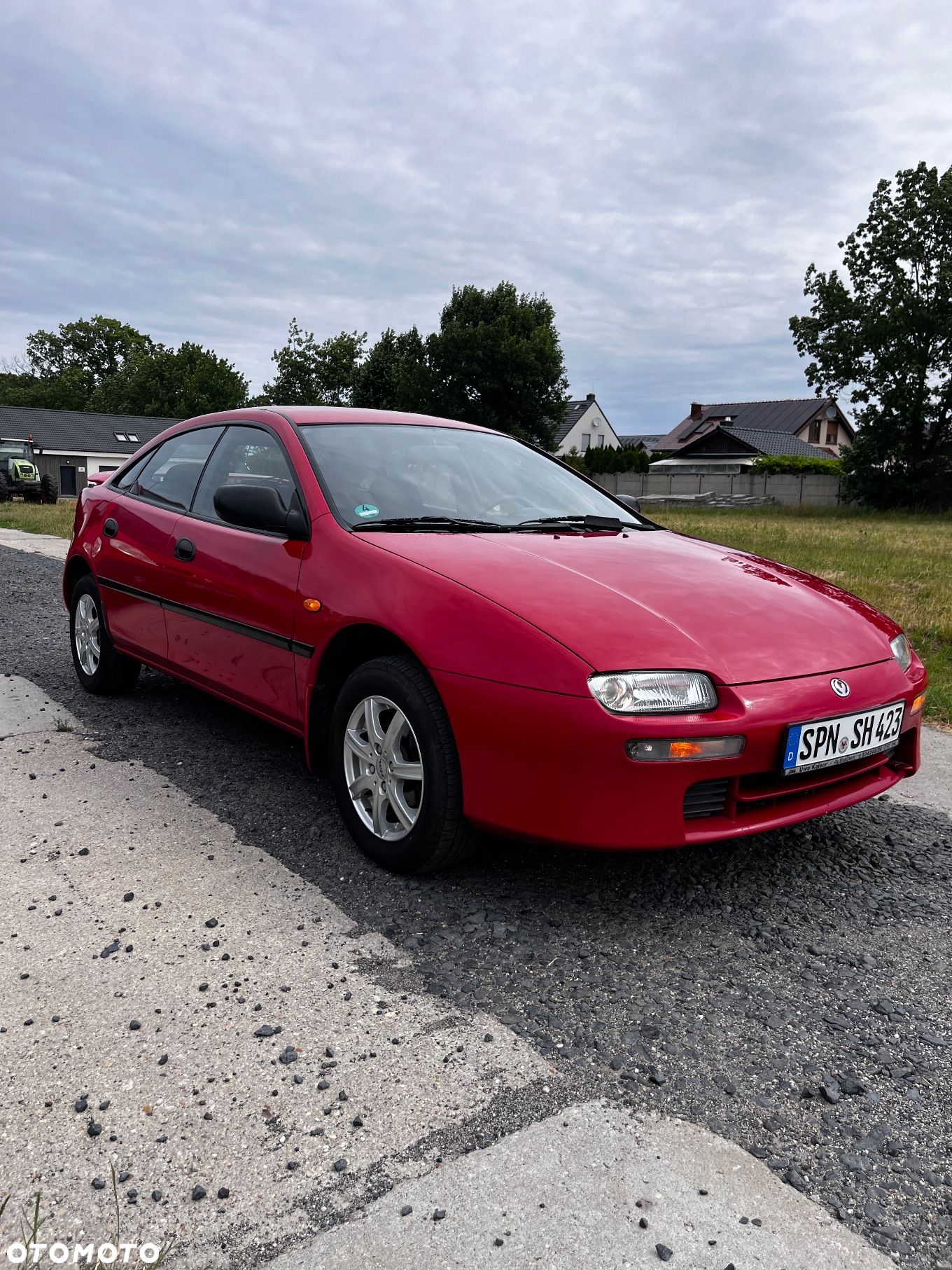 Mazda 323F 1.5 Exclusive - 1