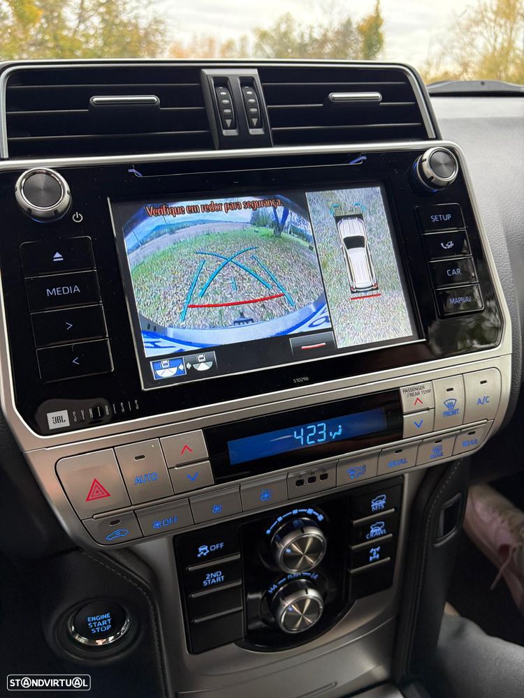 Toyota Land Cruiser 2.8 D-4D Auto Executive - 27