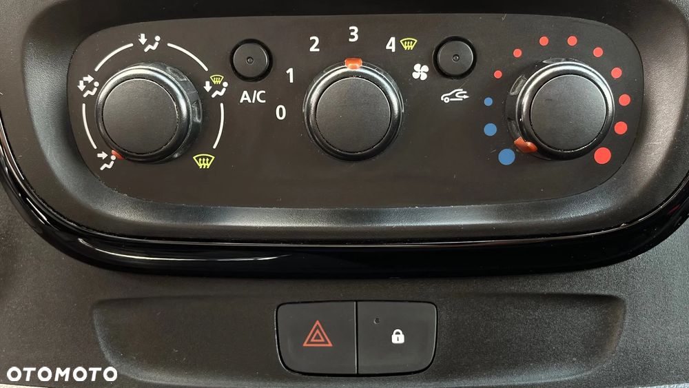 Opel Vivaro - 30