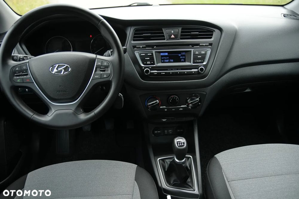 Hyundai i20 1.2 Passion - 25