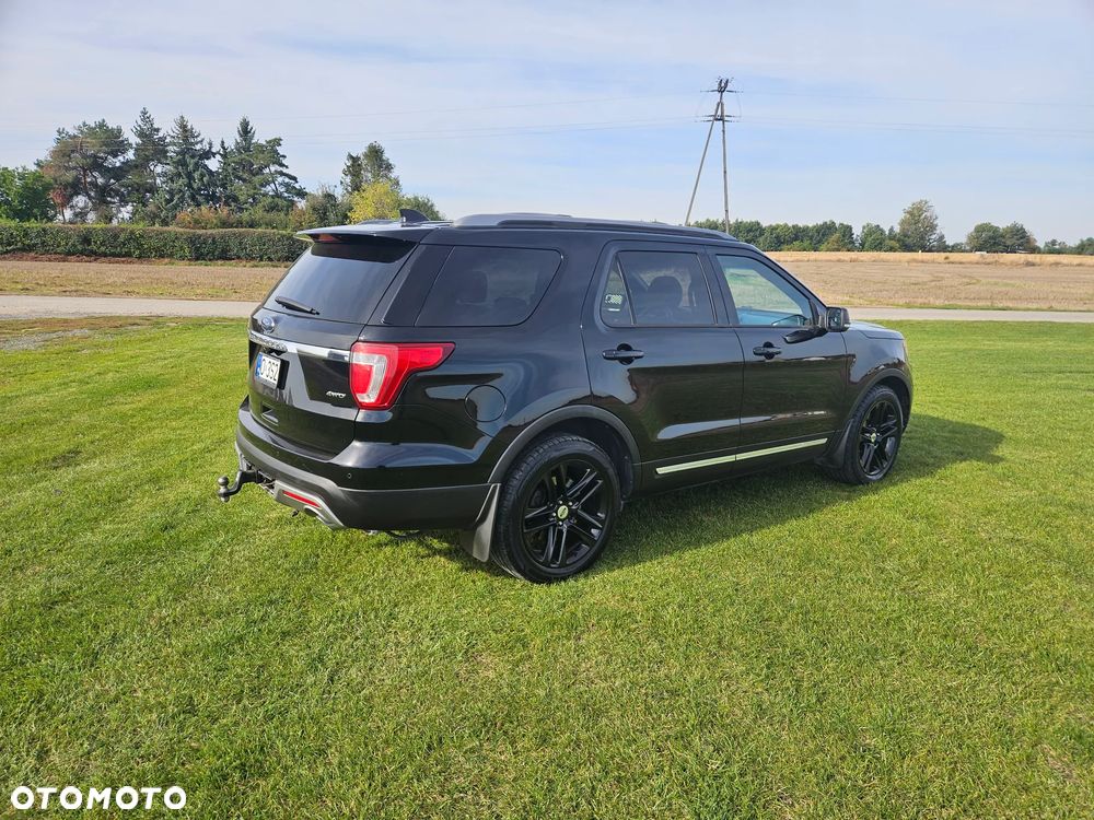 Ford Explorer - 3